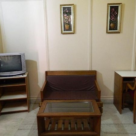 Viraaj Guest House Нойда Екстер'єр фото